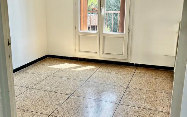 Appartement à vendre    3 pièces • 45 m2 Saint-Cyr-sur-Mer