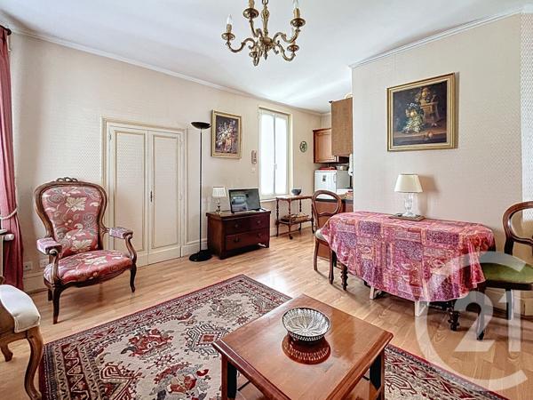 Immeuble à vendre  125 m2 CHATEL GUYON - 63