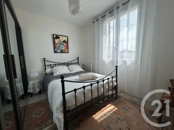 Maison à vendre  4 pièces - 137 m 2   ST HILAIRE DE RIEZ  - 85