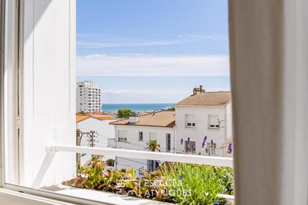 Appartement lumineux de caractère avec une perspective sur la mer