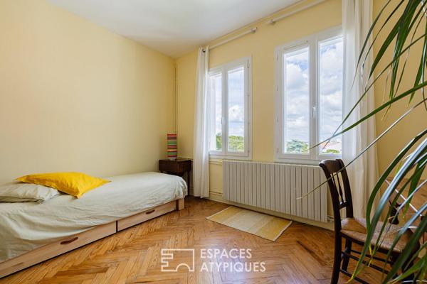 Appartement lumineux de caractère avec une perspective sur la mer