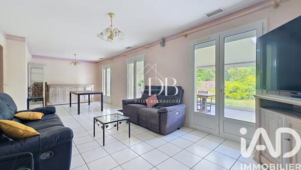 Maison à vendre 4 pièces 97,74 m² Léognan