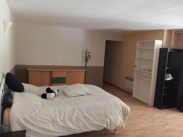 Vente Maison Atypique R+1 de 253 M²