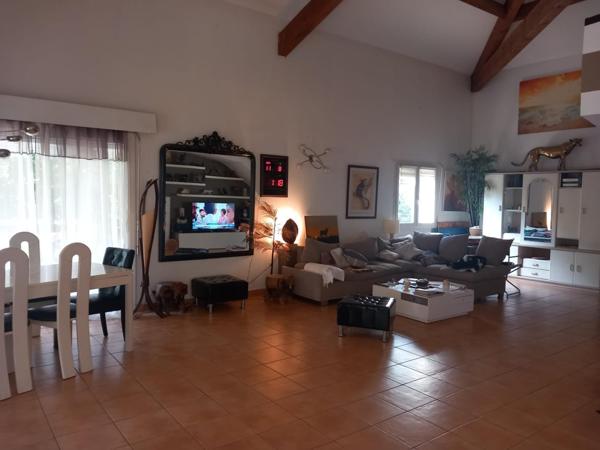 Vente Maison Atypique R+1 de 253 M²