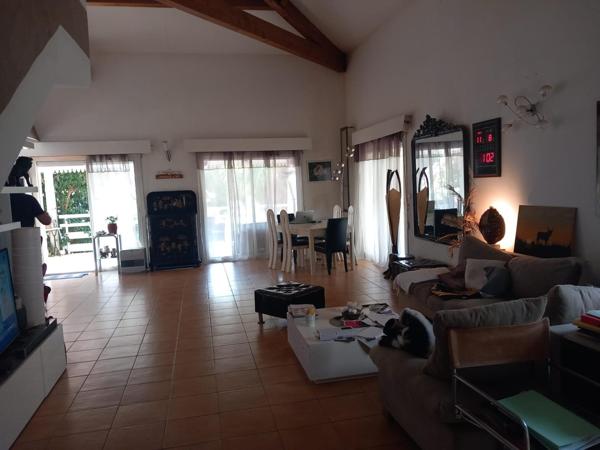 Vente Maison Atypique R+1 de 253 M²