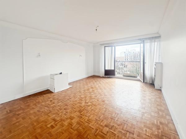 Exclusivité - A vendre - Appartement très lumineux - Vue dégagée - Balcon - 4 pièces - 3 chambres - Cuisine indépendante - Salle de bains - Cave et Parking - Proximité des Commerces, Écoles et RER