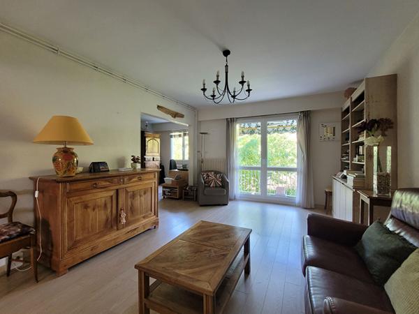 LA ROCHELLE - Quartier La Genette | Appartement T4 avec balcon, ascenseur, stationnement et grenier