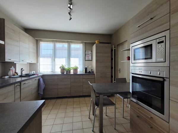 LA ROCHELLE - Quartier La Genette | Appartement T4 avec balcon, ascenseur, stationnement et grenier
