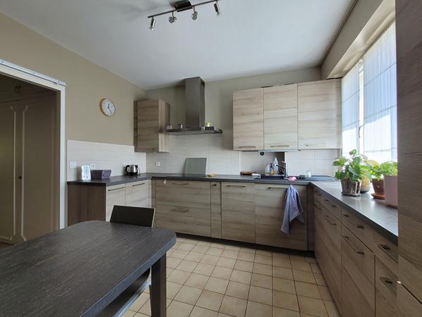 LA ROCHELLE - Quartier La Genette | Appartement T4 avec balcon, ascenseur, stationnement et grenier