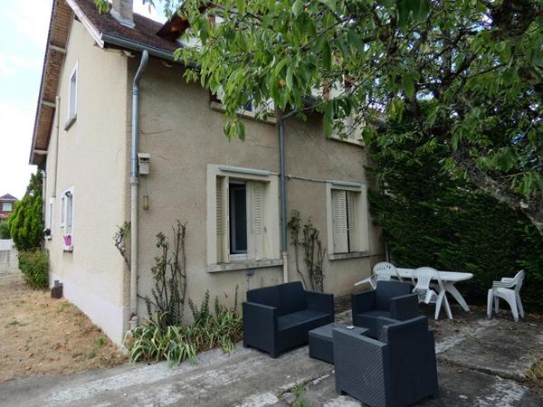 2 Maisons / dépendances / garage / terrain 1900m²