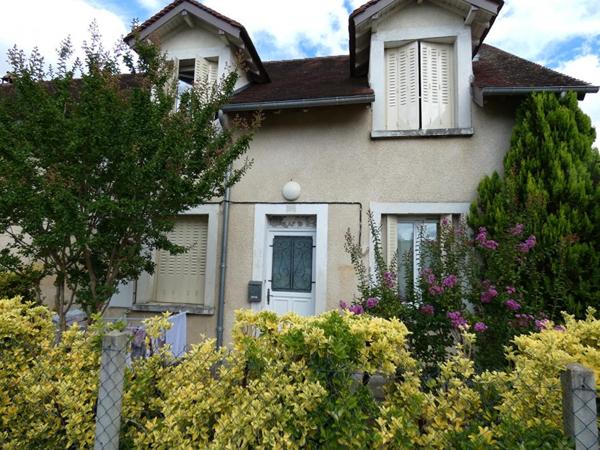 2 Maisons / dépendances / garage / terrain 1900m²