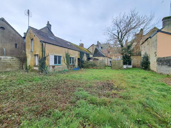 Immeuble à LE MELE-SUR-SARTHE, 61170 - 75m²
