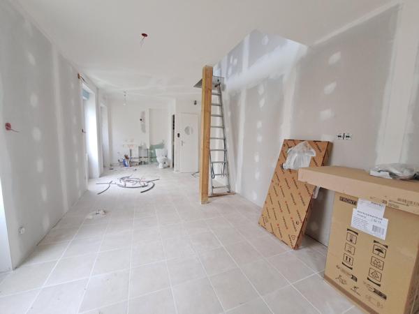 Immeuble à LE MELE-SUR-SARTHE, 61170 - 75m²