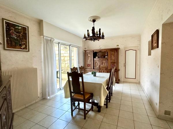 Maison à vendre SAUMUR - 4 chambres entre-les ponts proche commerces, la gare et bords de Loire