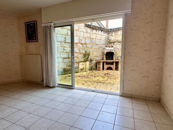 Maison à vendre SAUMUR - 4 chambres entre-les ponts proche commerces, la gare et bords de Loire