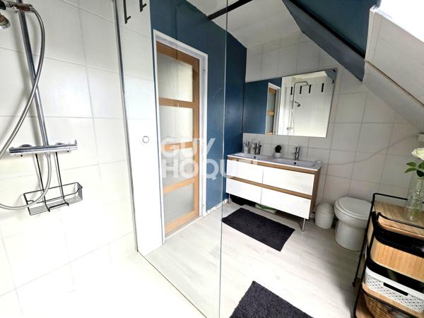 MAISON À VENDRE DE 4 PIÈCES DE 101,99 M²