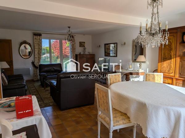 PAVILLON DE 169 m² – HABITABLE DE PLAIN-PIED, 4 CHAMBRES, SOUS-SOL COMPLET ET JARDIN DE 1 600 m²