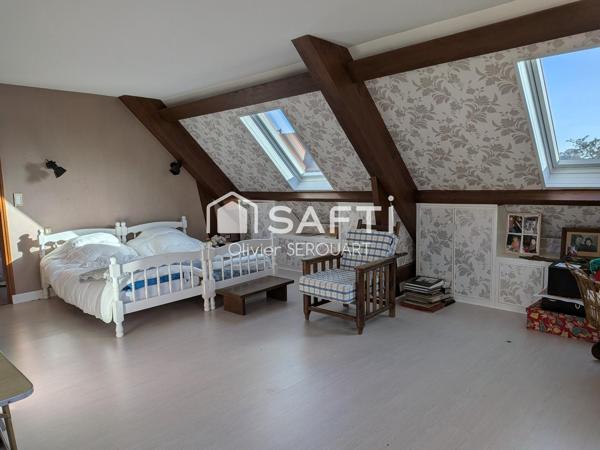 PAVILLON DE 169 m² – HABITABLE DE PLAIN-PIED, 4 CHAMBRES, SOUS-SOL COMPLET ET JARDIN DE 1 600 m²