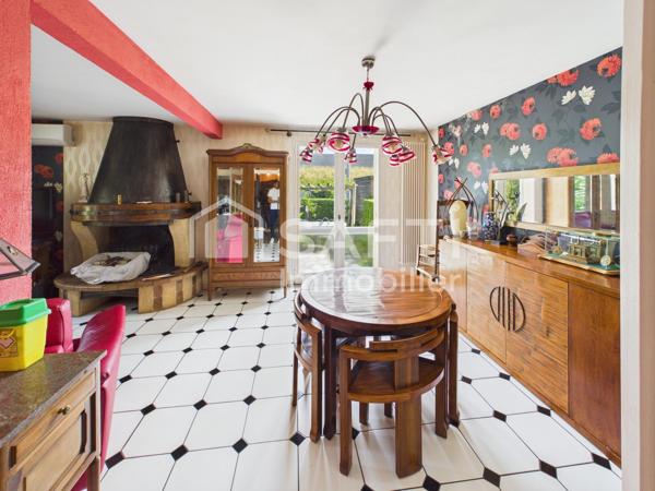 PESSAC – Maison familiale de 95 m² avec garage, terrasse et stationnements
