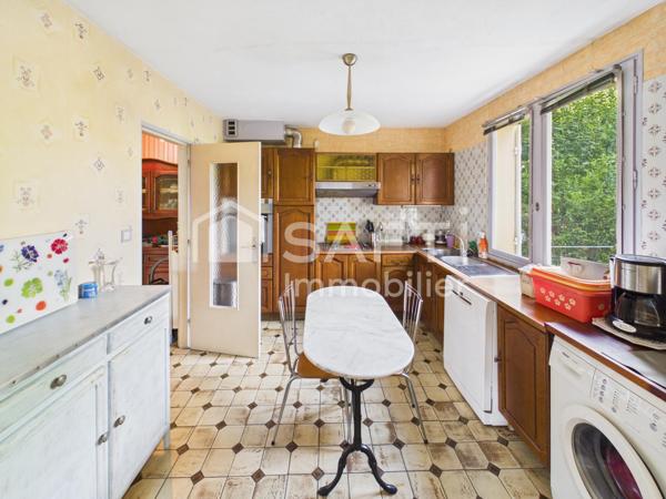 PESSAC – Maison familiale de 95 m² avec garage, terrasse et stationnements