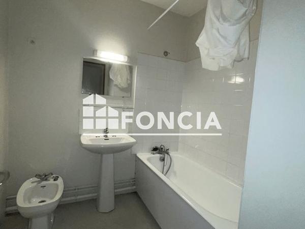 Location Appartement 3 pièces 66.21 m² - 3 PLACE ALEXANDRE 1ER Montauban 82000