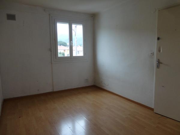 Dpt Pyrénées Orientales (66), à vendre PRADES à 5 minutes maison 5 pièces sur terrain 324 m² garage