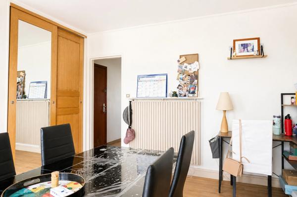 UN APPARTEMENT OÙ IL EST FACILE DE SE PROJETER