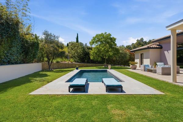 Maison contemporaine de 210 m² dans un domaine sécurisé à Saint-Clément-de-Rivière