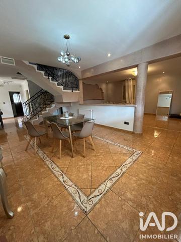 Maison à vendre 5 pièces 267 m² Sorgues