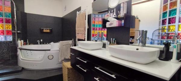 Maison 6 pièces de 185m²