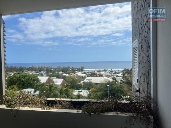 A Louer jolie charmant T2 meublée offrant une belle vue océan