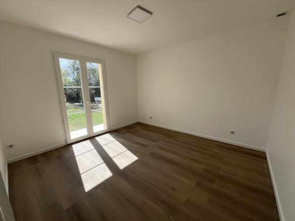 Maison contemporaine de 2011 de 169 M2 avec piscine sur 2707 M2