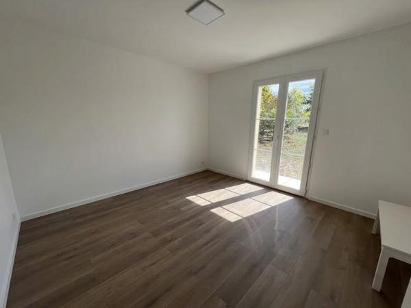 Maison contemporaine de 2011 de 169 M2 avec piscine sur 2707 M2