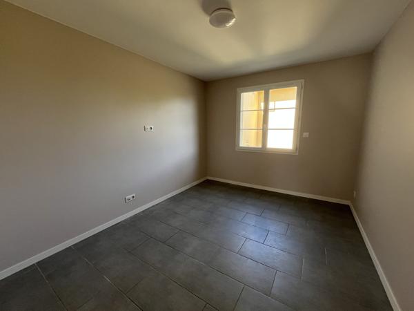 Maison contemporaine de 2011 de 169 M2 avec piscine sur 2707 M2