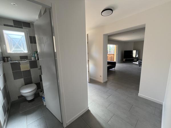 Maison contemporaine de 2011 de 169 M2 avec piscine sur 2707 M2