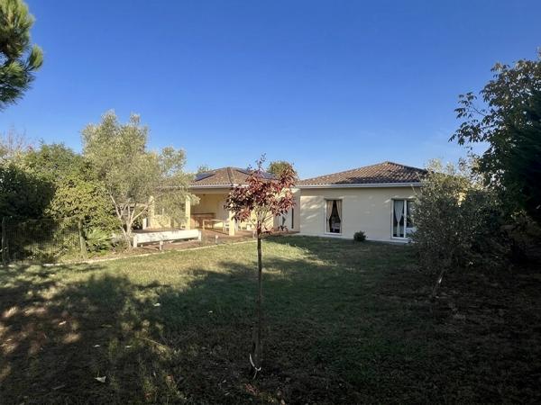 Maison contemporaine de 2011 de 169 M2 avec piscine sur 2707 M2