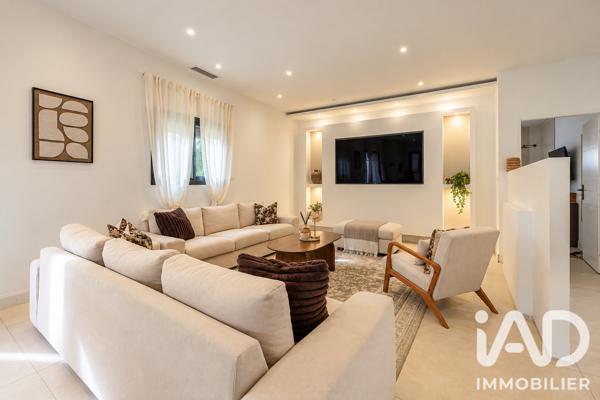 Maison à vendre 6 pièces 145 m² Saint-Seurin-sur-l'Isle