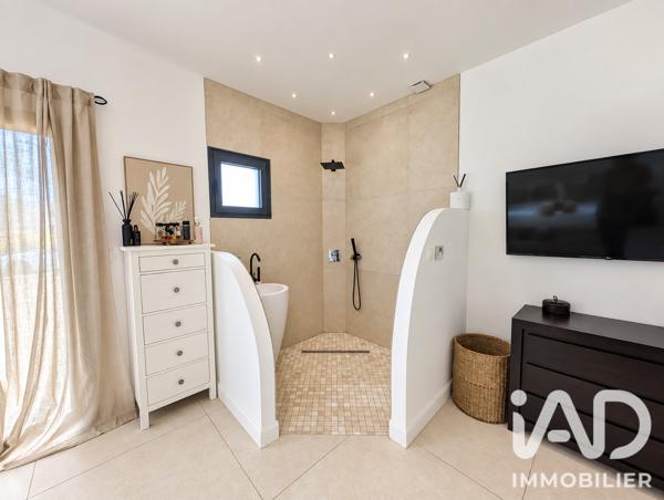 Maison à vendre 6 pièces 145 m² Saint-Seurin-sur-l'Isle