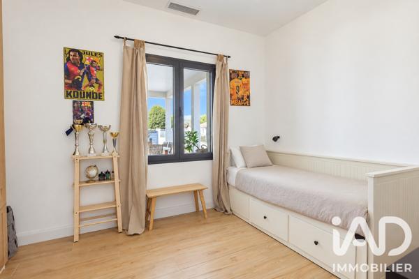 Maison à vendre 6 pièces 145 m² Saint-Seurin-sur-l'Isle
