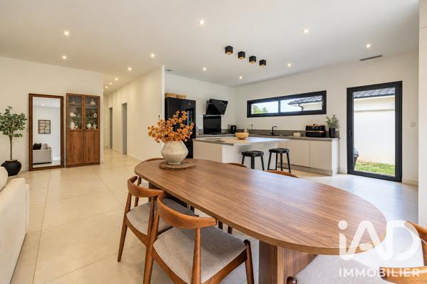 Maison à vendre 6 pièces 145 m² Saint-Seurin-sur-l'Isle