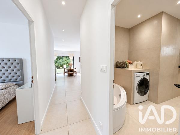 Maison à vendre 6 pièces 145 m² Saint-Seurin-sur-l'Isle