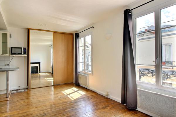 STUDIO DE 27 m2 à Paris 14