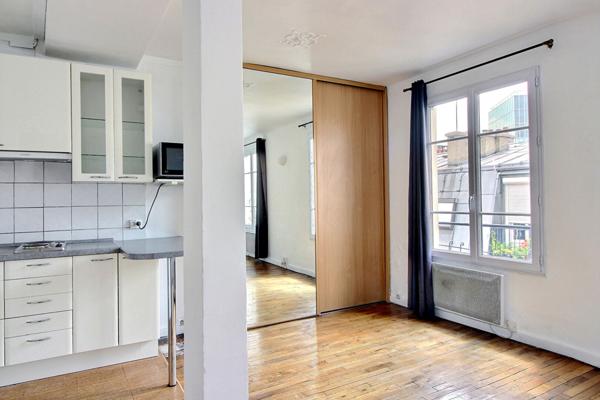 STUDIO DE 27 m2 à Paris 14