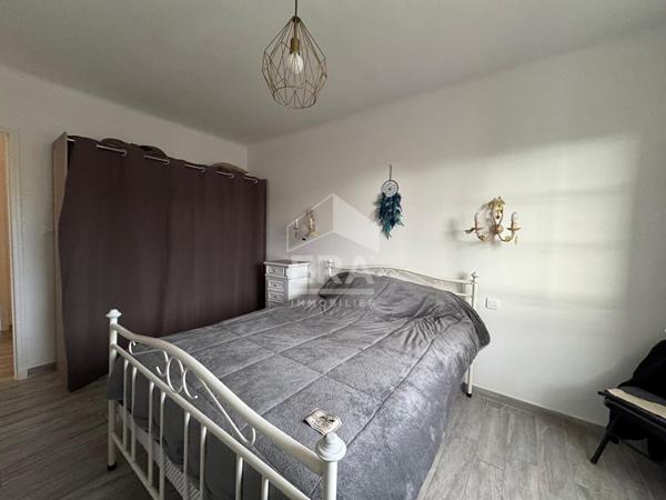 A VENDRE _ Maison 5/6 pièce(s) 164 m2 _ garage _piscine_ avec un T2 _ Berre l'Etang