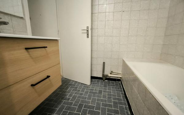 Appartement à vendre    2 pièces • 27 m2 Nîmes
