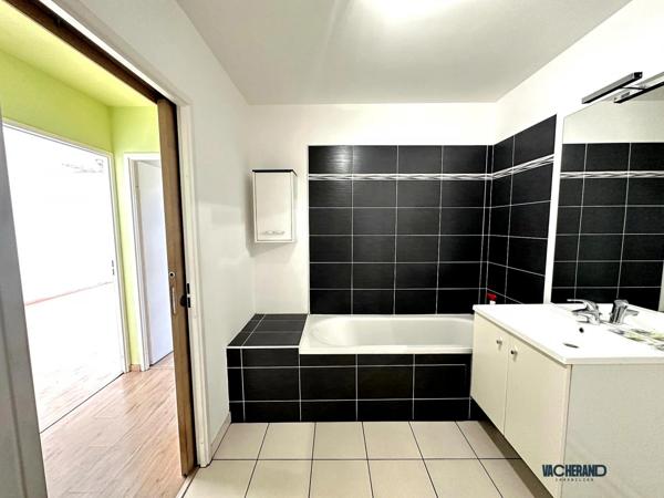 Joli T2 avec stationnement et balcon