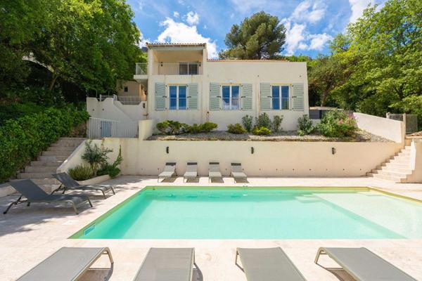 Villa Mimet 8 pièces 210 m2 - 950 000