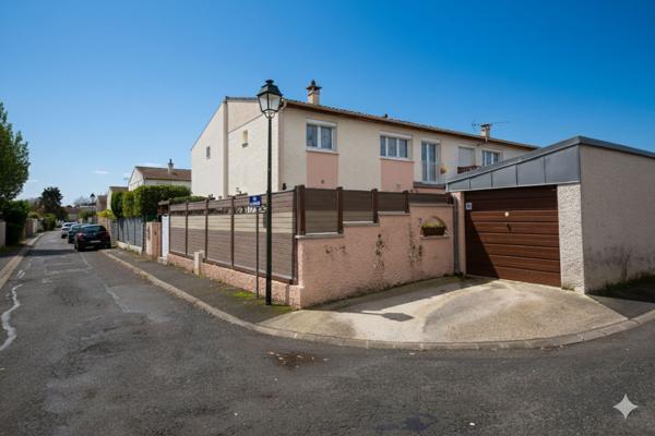 Maison Lesigny 5 pièce(s) 109.9 m2