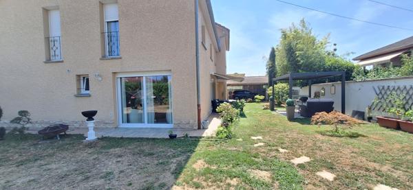 Maison contemporaine 6 pièces à vendre à Bourg en Bresse - Réf FD3621