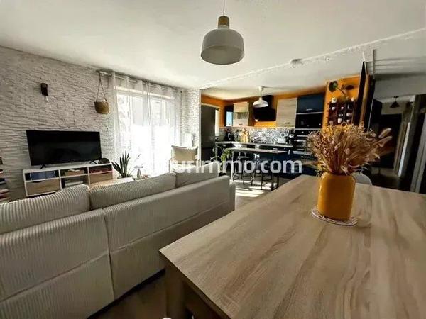 Vente                                                      Appartement
                        
                     3 pièces                      66 m2                     à Le Havre